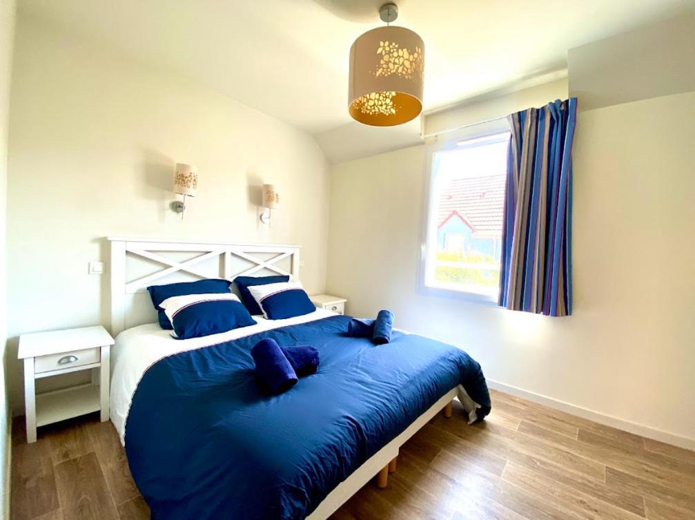 La Villa Astrid - 2 Chambres - Piscine - Mer - Parking 르크로토이 외부 사진