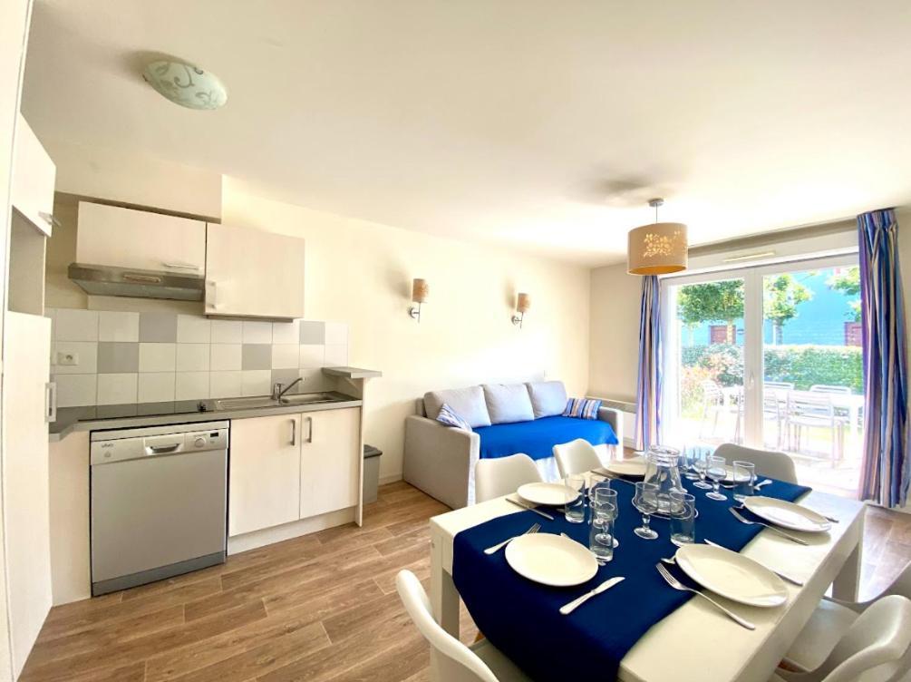 La Villa Astrid - 2 Chambres - Piscine - Mer - Parking 르크로토이 외부 사진